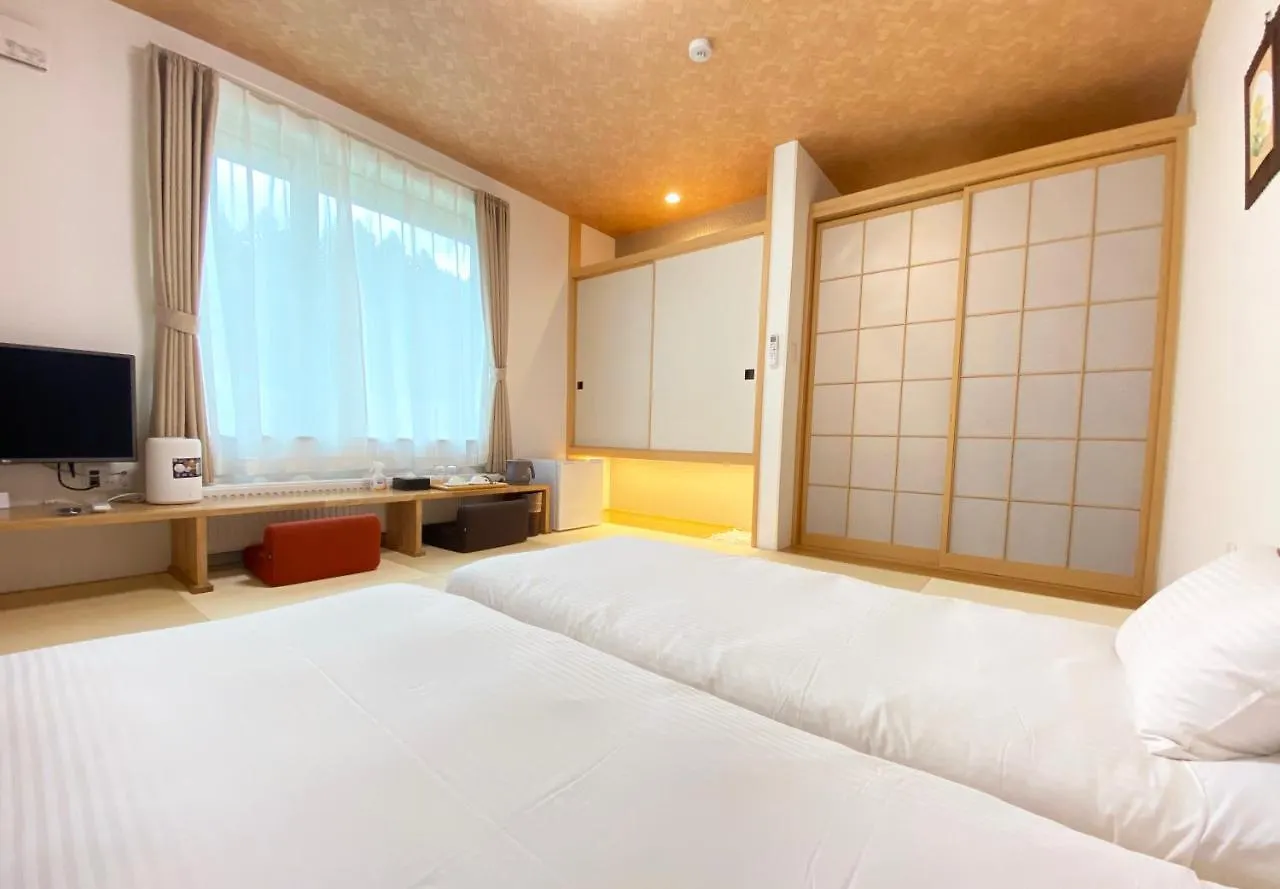 **  Hotel Hanafuji Inn Nakafurano Ιαπωνία